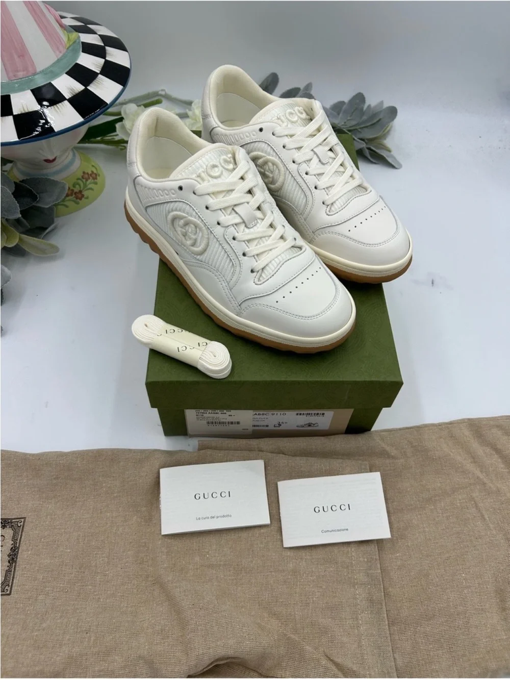 Women’s Gucci, Mac 80 low top leather sneakers size 35.5 fits 6 US made in Italy